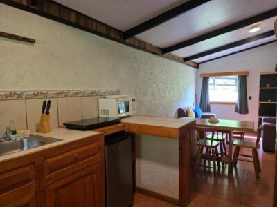 Farm Cottage cocina comedor 1024x768