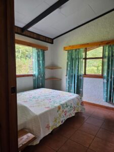 Farm Cottage cuarto matrimonial 768x1024